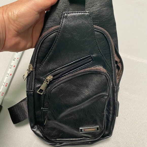 USB Charging Sling Backpack Purse Adjustable Strap Multiple Zipper Pockets Black - Picture 2 of 9